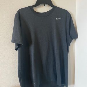 Nike-T-Shirt